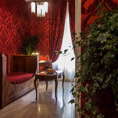 Hotel Locarno Roma Esterno foto